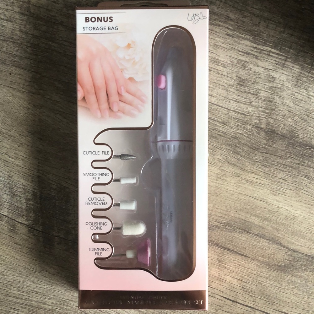 Urban Butterfly 5 in 1 Manicure Set NWT